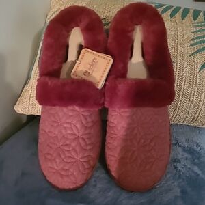 Skechers Memory Foam Red Floral Slippers